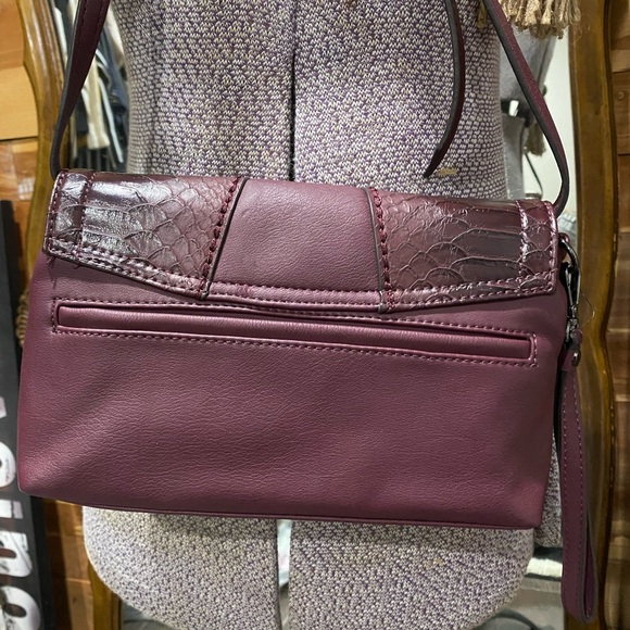 Dark Red Python Print Simply Vera, Vera Wang Cross Body Purse EUC - Picture 2 of 7